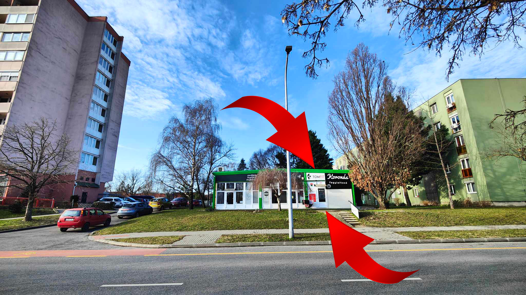 Tomfit edzőterem bejárat